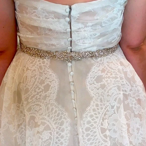 Monique Lhuillier Belt! Bijoux Garter Belt – Monique Lhuillier main image 3